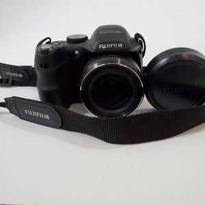 Fujifilm finepix s2100hd 10mega pixels